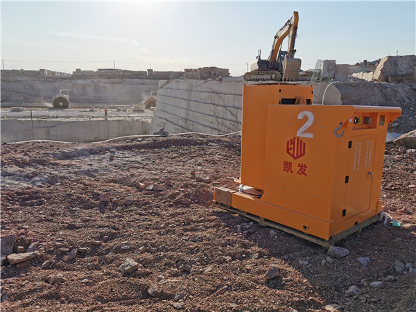 長沙凱發超硬材料科技有限公司,長沙礦山石材開采設備銷售,長沙金剛石繩鋸機銷售,金剛石串珠繩生產銷售，水平鉆機生產銷售